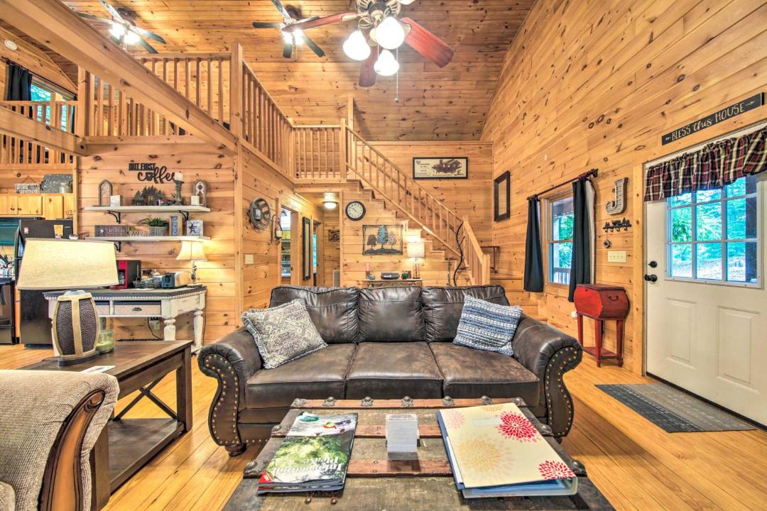Photo of Livingroom in Ellijay