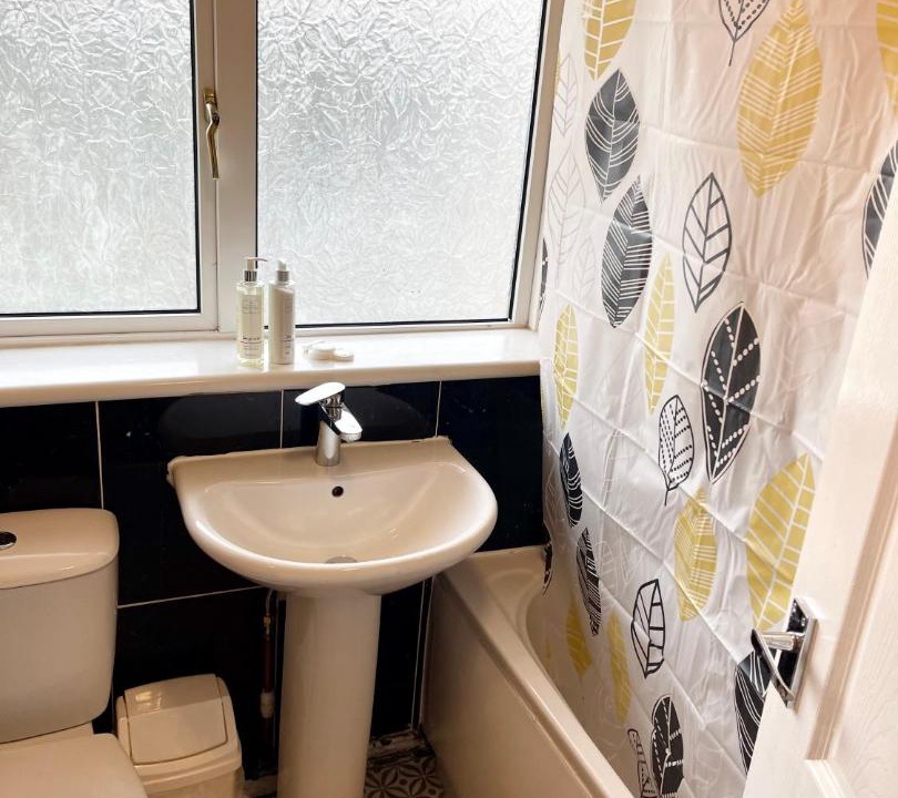 Photo of Bathroom in Graig