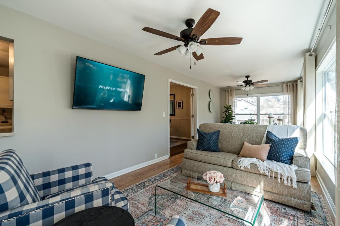 Photo of Livingroom in Cartersville