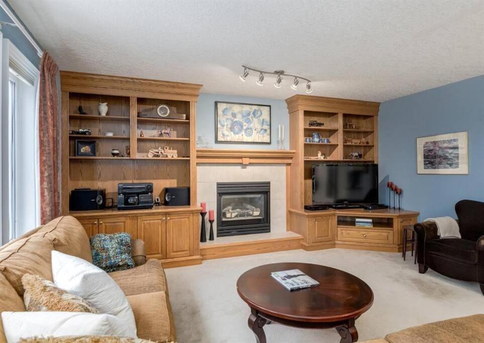 Photo of Livingroom in Valley Ridge