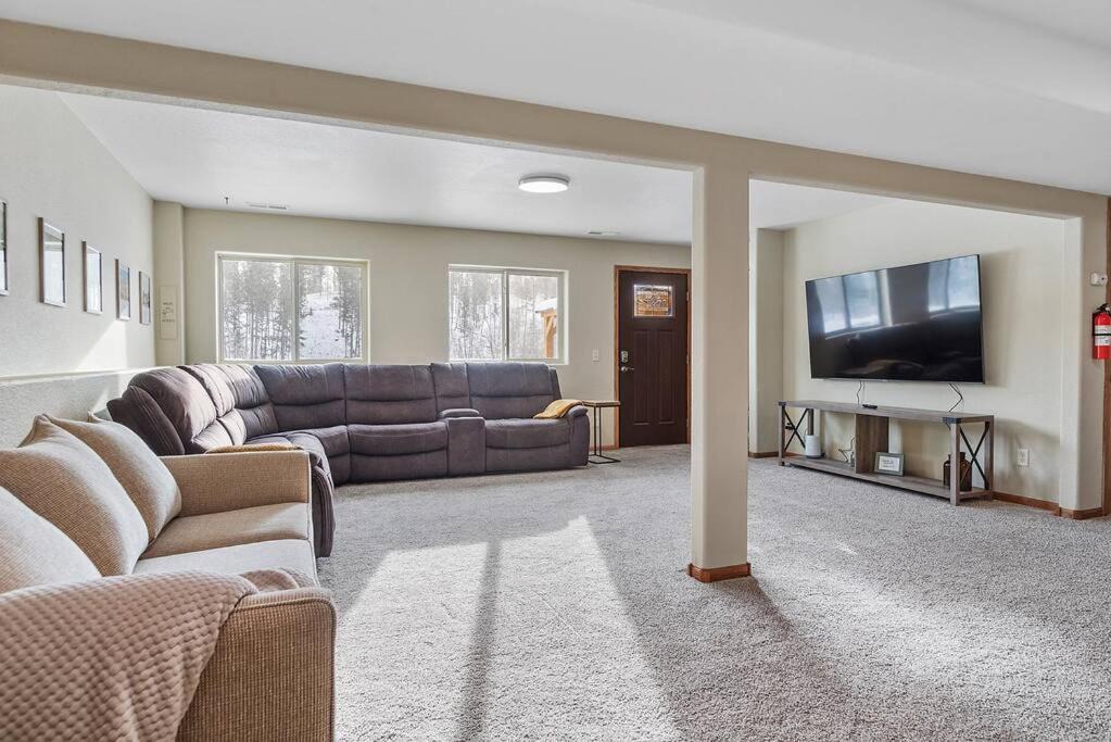 Photo of Livingroom in Hill City