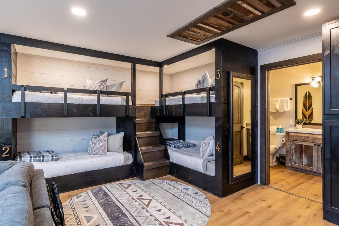 Photo of Bedroom in Townsend