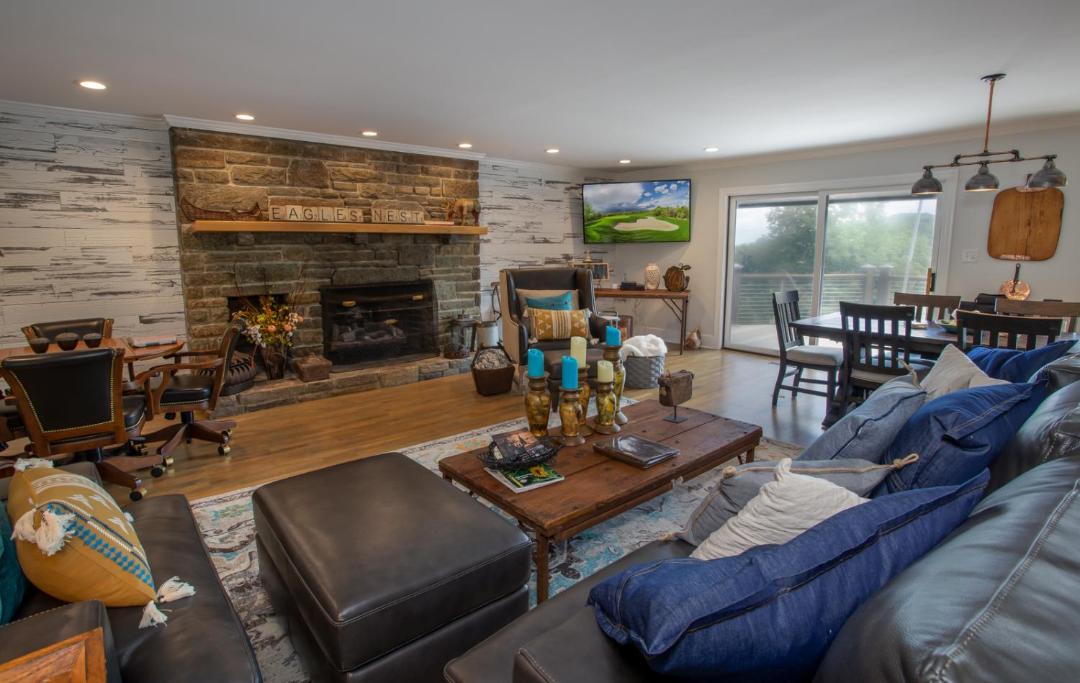 Photo of Livingroom in Seven Devils
