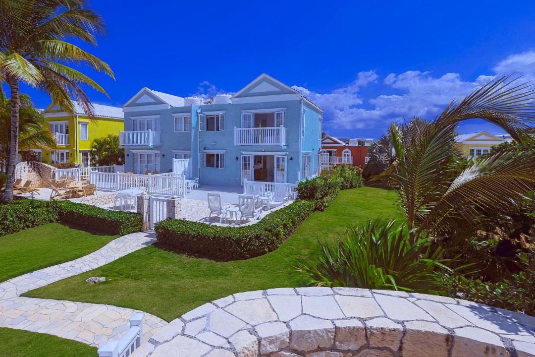 Photo of Others in Orange Bay