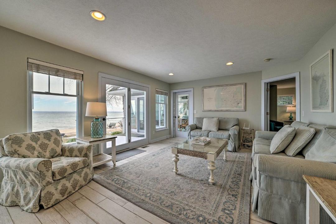 Photo of Livingroom in Northport