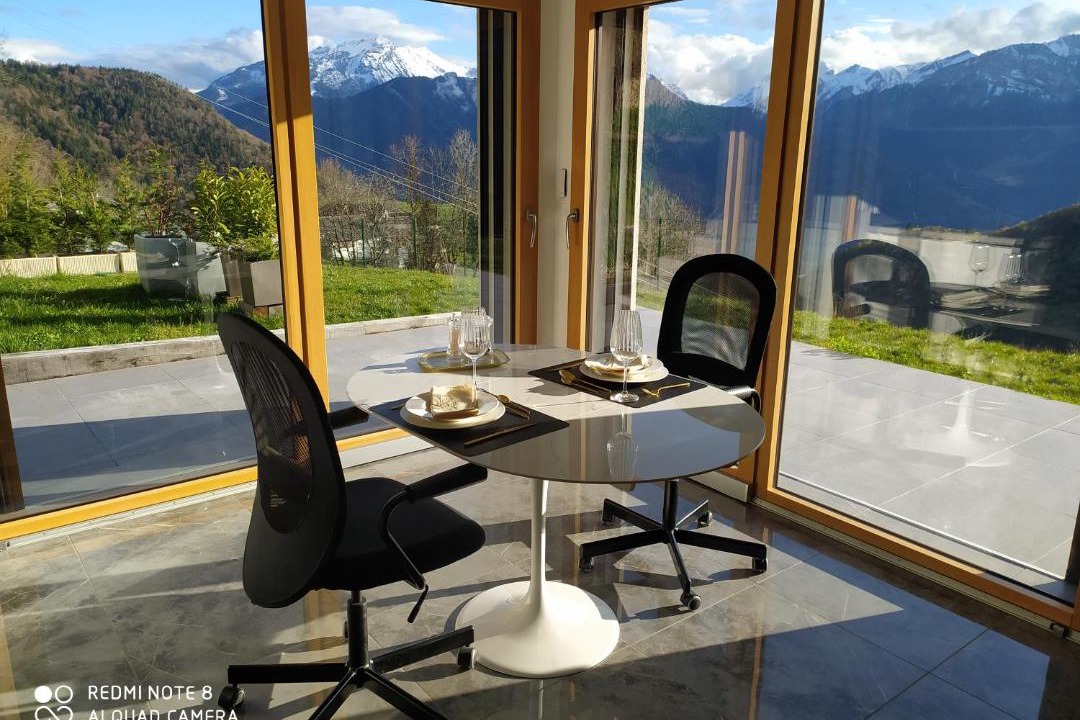 Photo of Patio Balcony in Montmin
