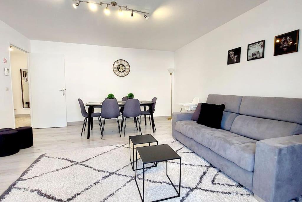 Photo of Livingroom in Cergy