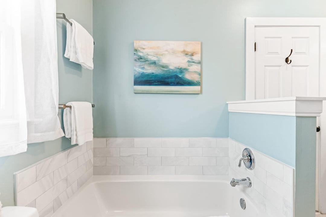 Photo of Bathroom in Cannonborough Elliotborough