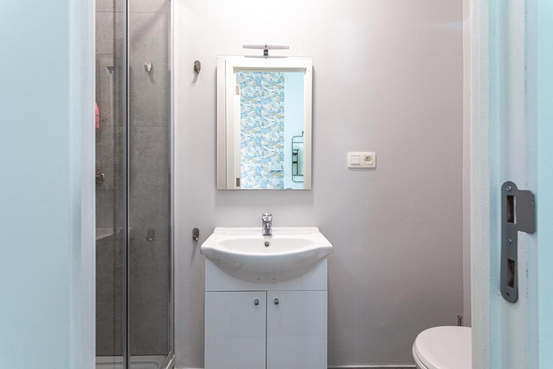 Photo of Bathroom in Jewish Quarter