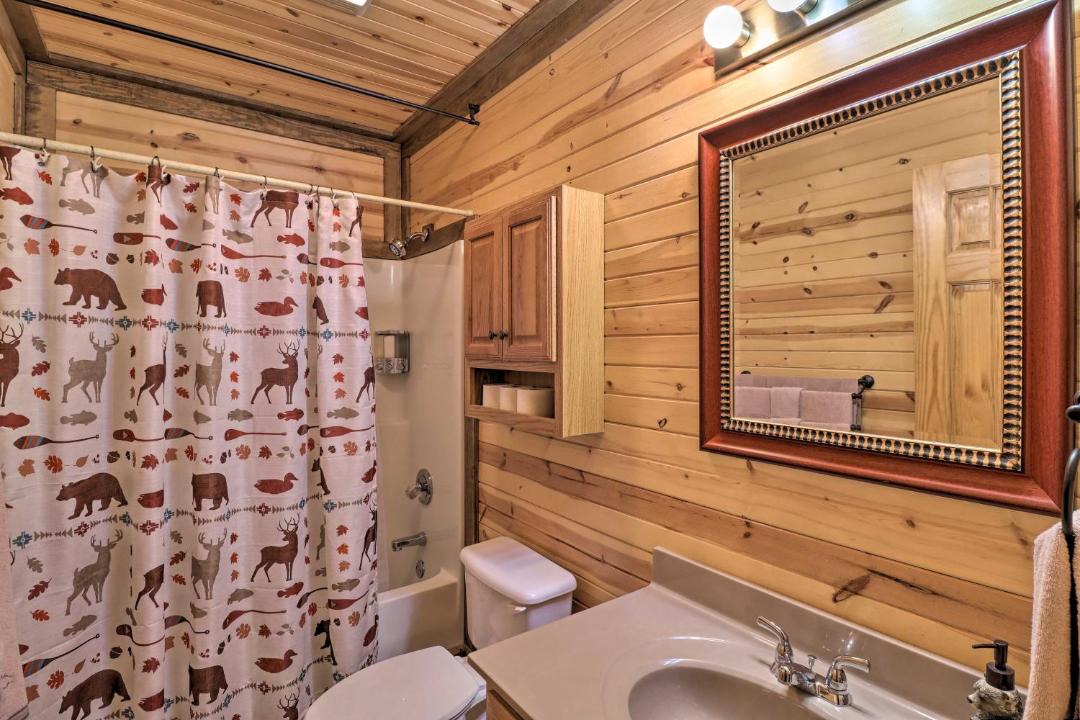 Photo of Bathroom in Higden