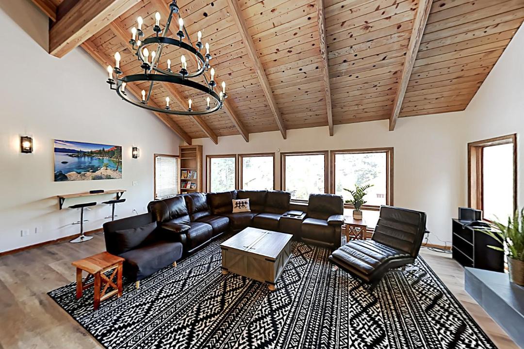 Photo of Livingroom in Country Club Estates