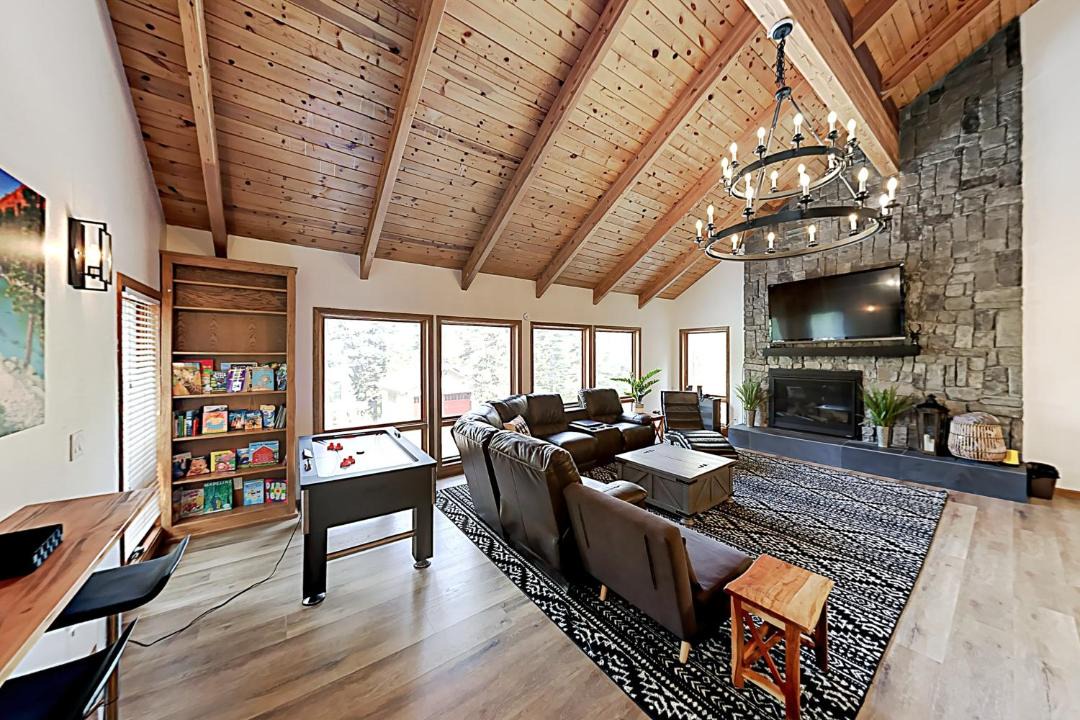 Photo of Livingroom in Country Club Estates