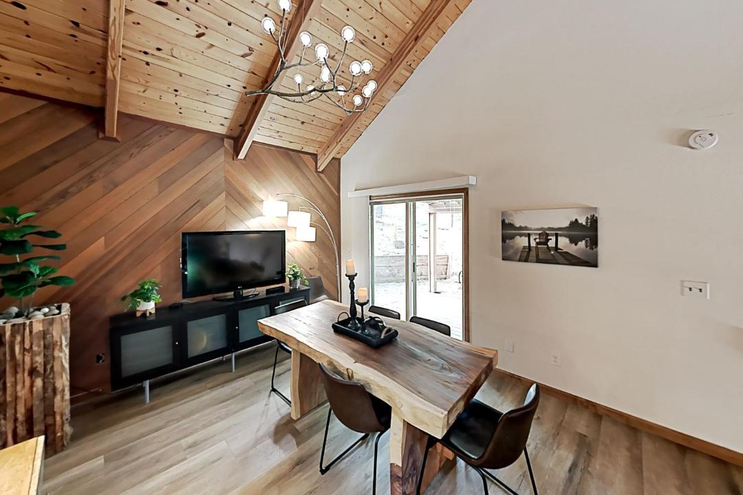 Photo of Livingroom in Country Club Estates
