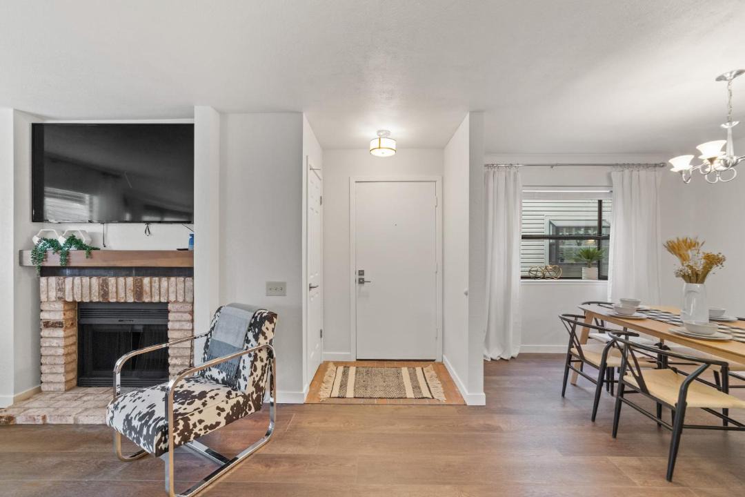 Photo of Livingroom in Arden-Arcade