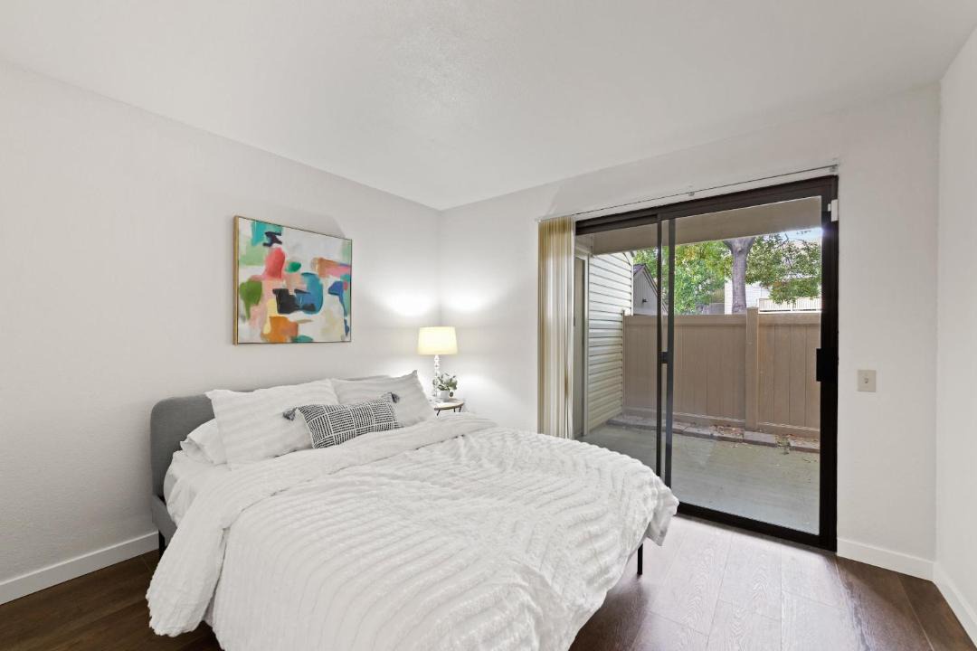 Photo of Bedroom in Arden-Arcade