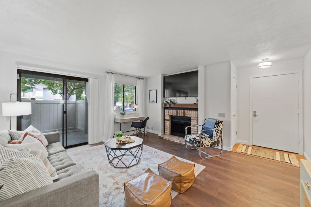 Photo of Livingroom in Arden-Arcade