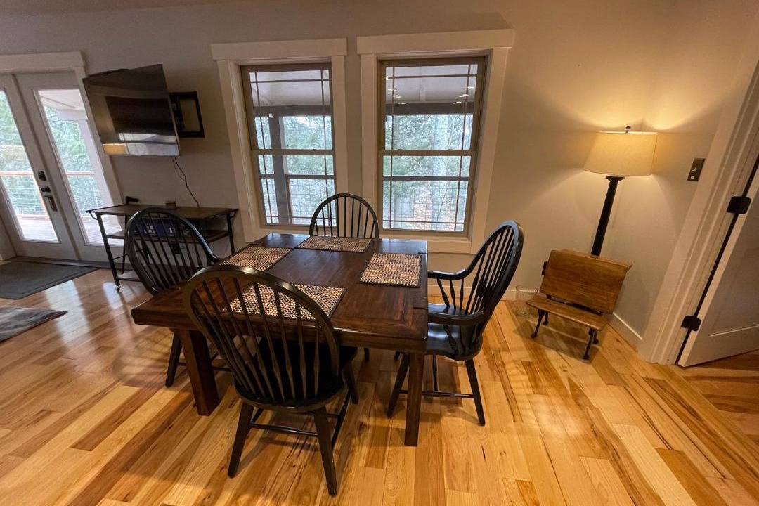 Photo of Livingroom in Flat Top