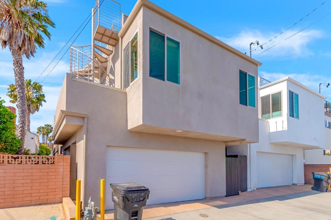 Photo of Buildings in North Pacific Beach