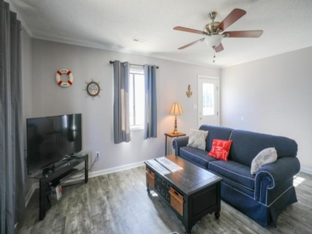 Photo of Livingroom in Carolina Beach