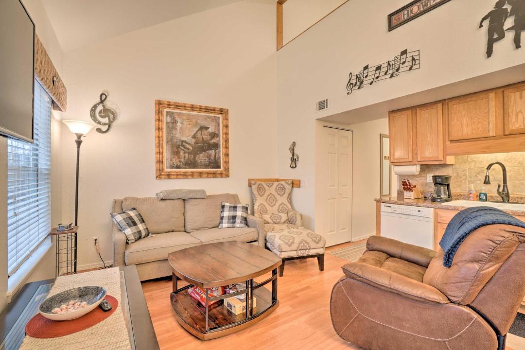 Photo of Livingroom in Table Rock