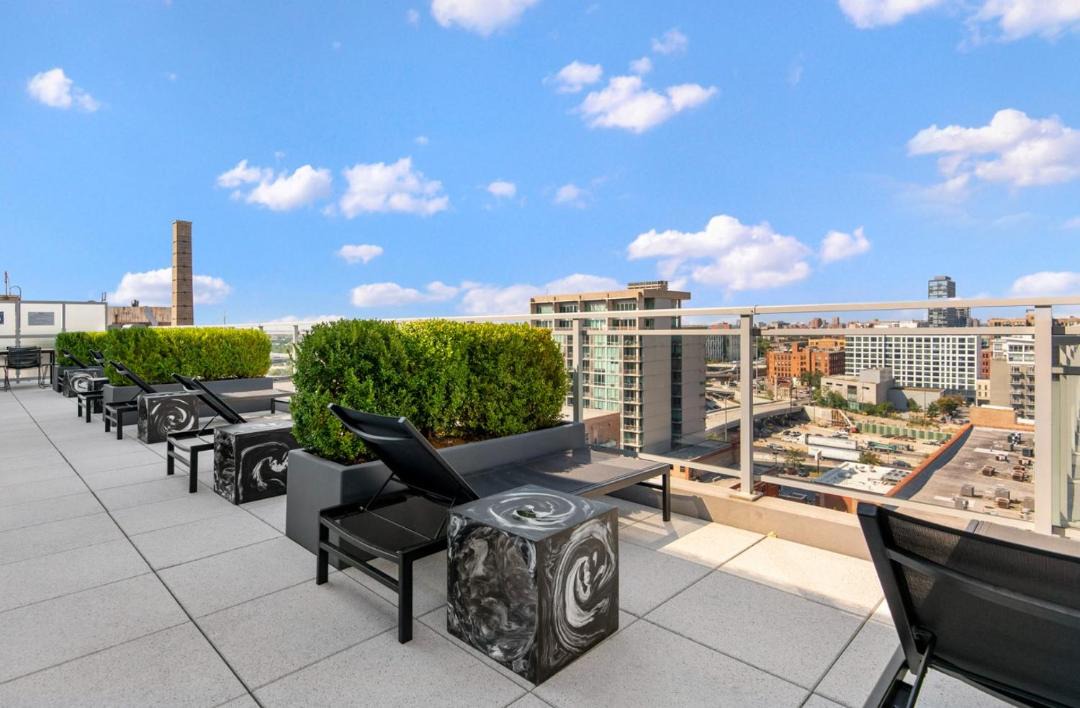 Photo of Patio Balcony in West Loop Gate