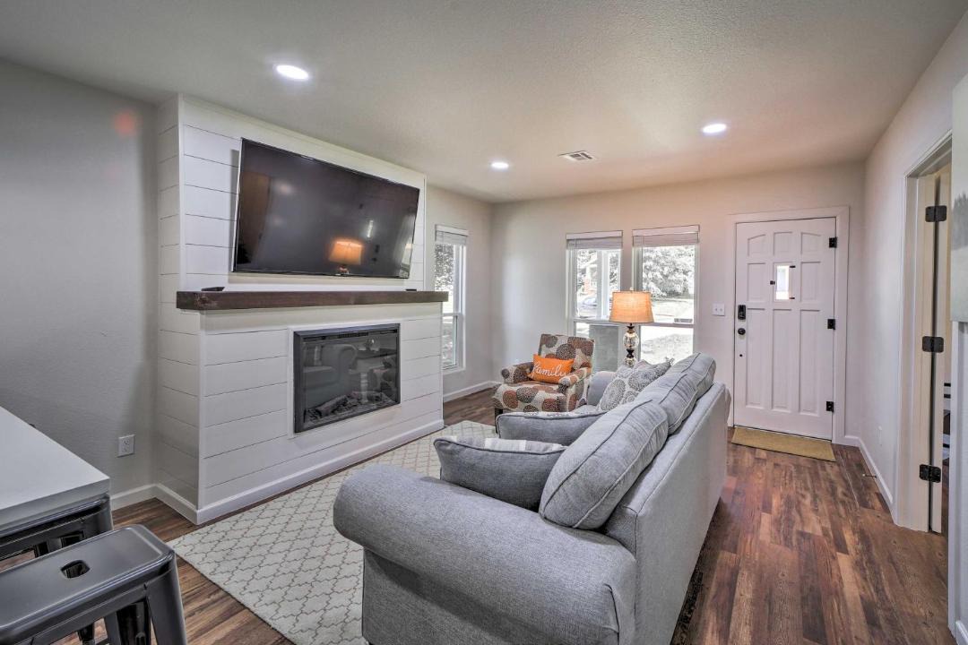 Photo of Livingroom in Florence Park