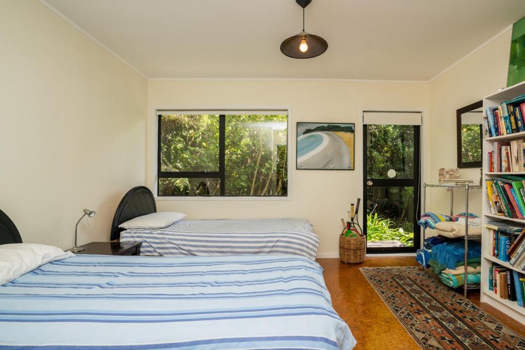 Photo of Bedroom in Langs Beach