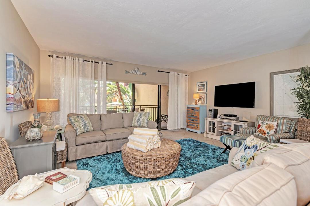 Photo of Livingroom in Holmes Beach