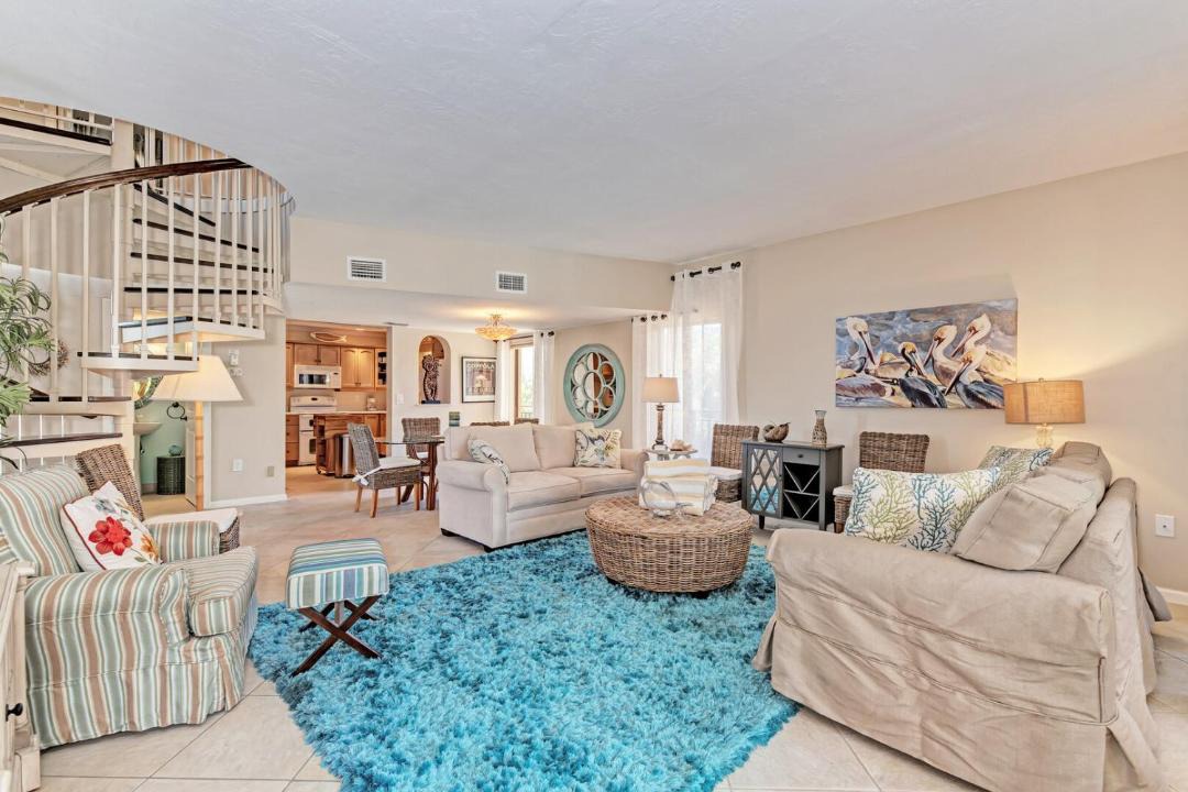 Photo of Livingroom in Holmes Beach