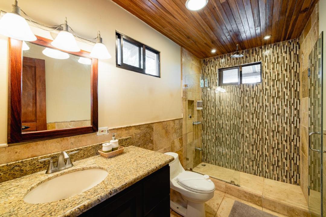 Photo of Bathroom in Tamarindo