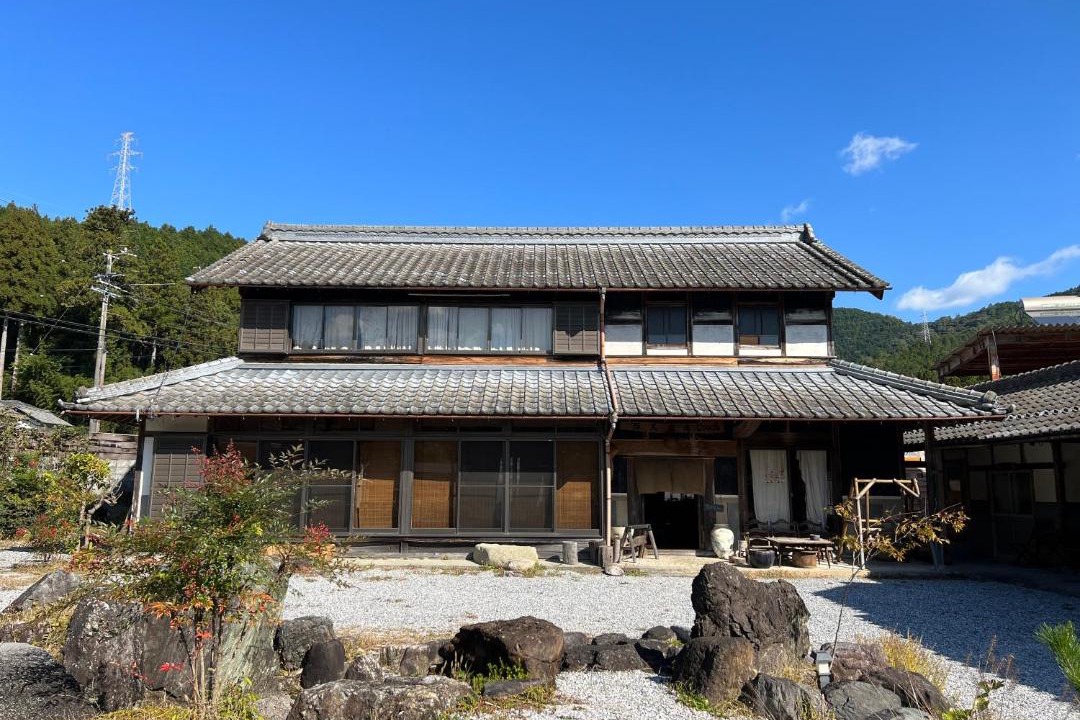 Photo of Buildings in Motosu