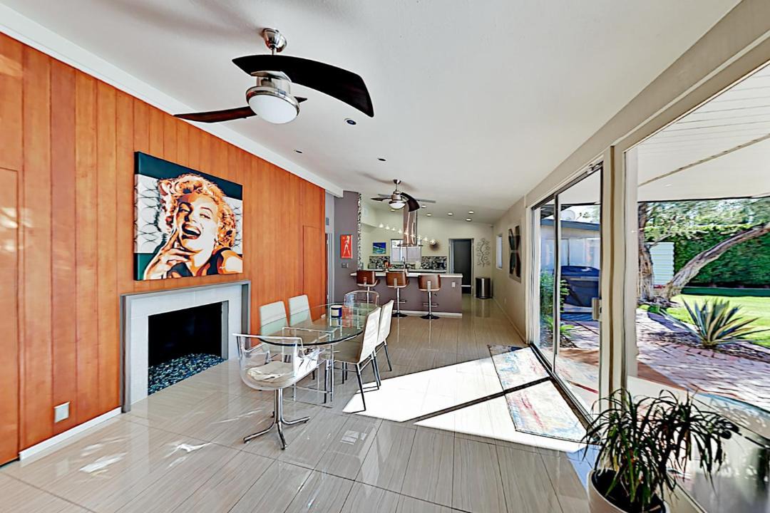 Photo of Livingroom in Tahquitz River Estates