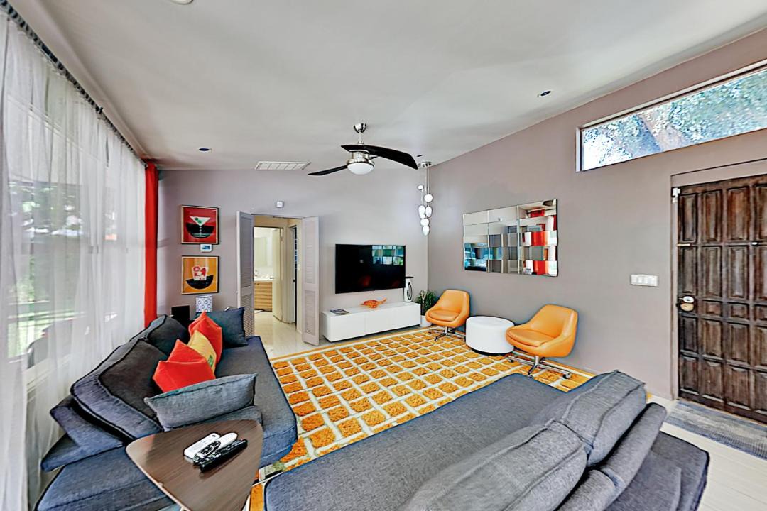 Photo of Livingroom in Tahquitz River Estates
