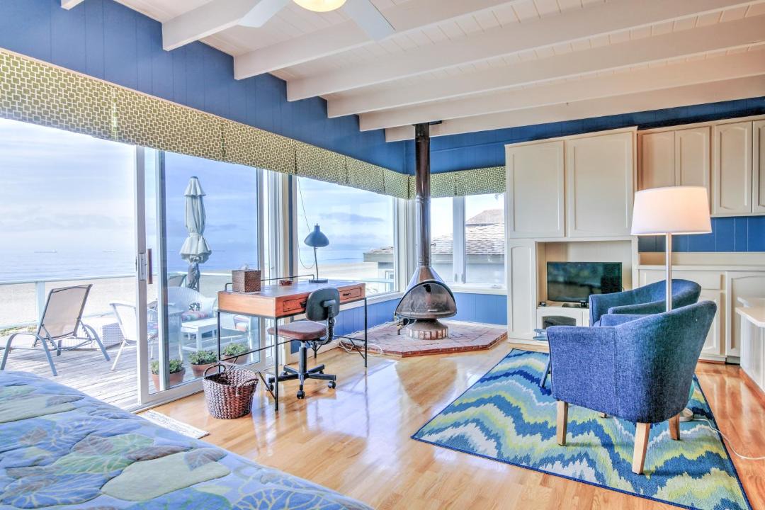 Photo of Livingroom in Sunset Beach
