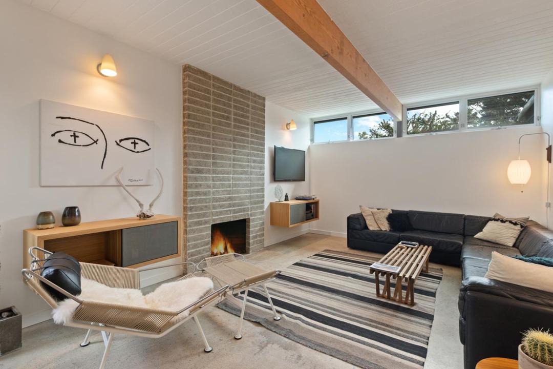 Photo of Livingroom in Newport Shores