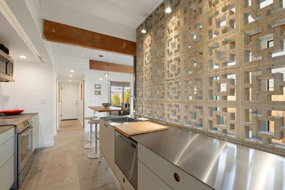 Photo of Kitchen in Newport Shores