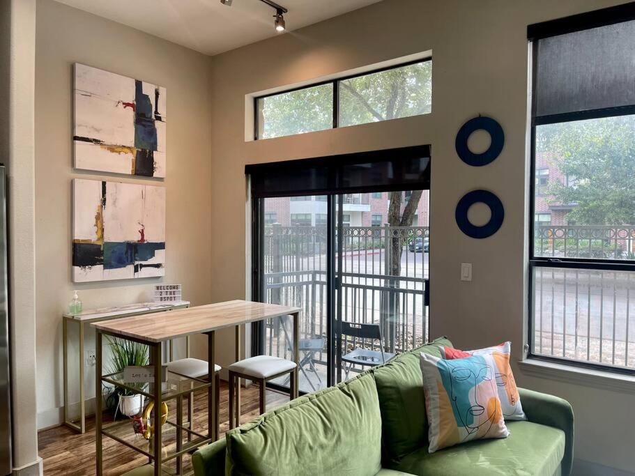 Photo of Livingroom in Montrose