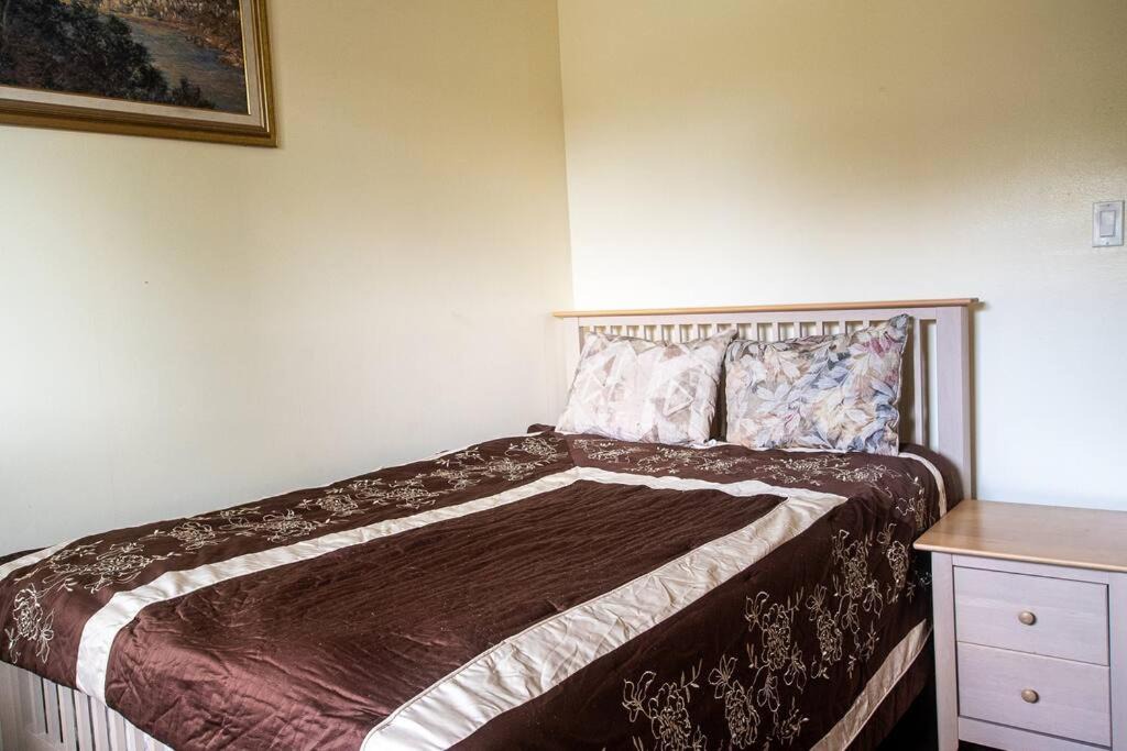 Photo of Bedroom in Hazel Crest