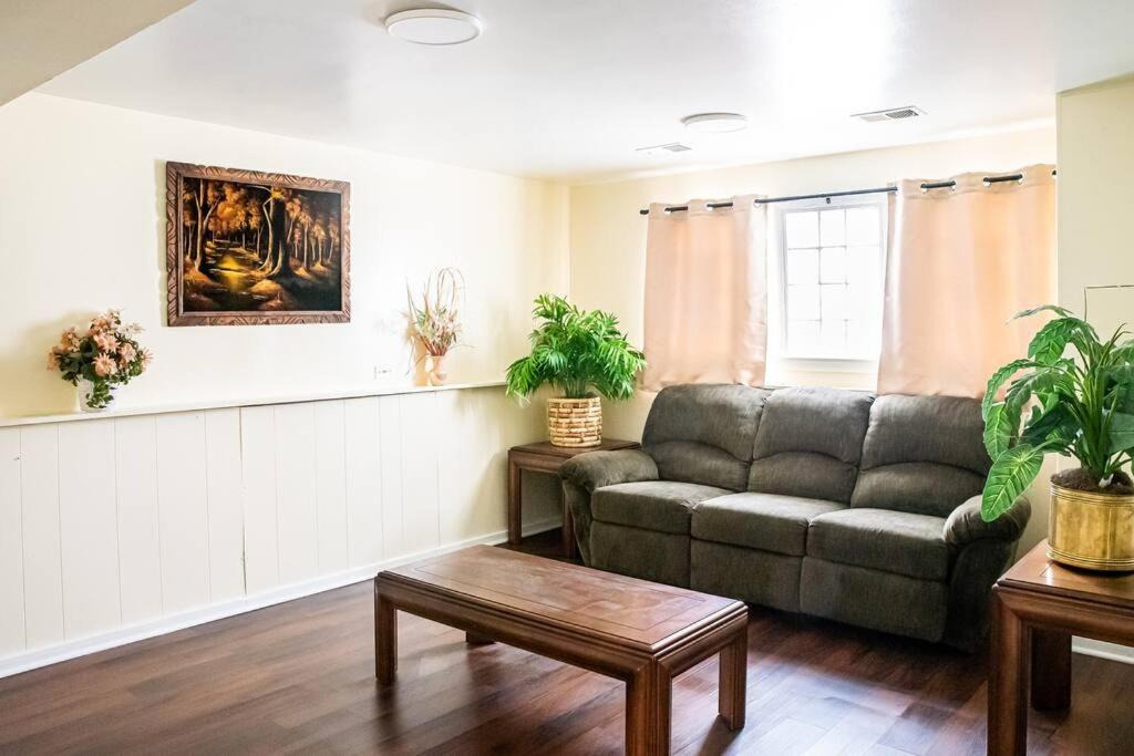 Photo of Livingroom in Hazel Crest