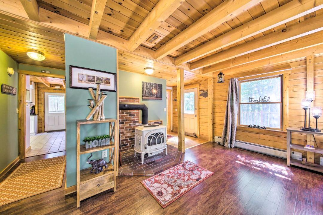 Photo of Livingroom in Gouldsboro