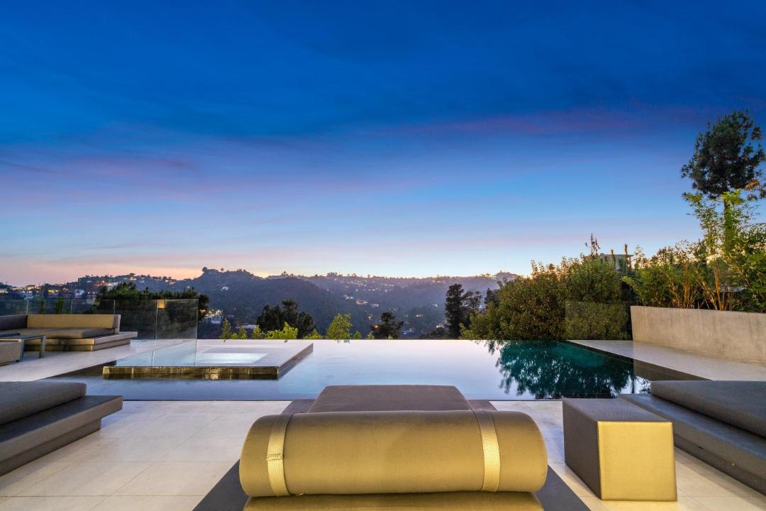 Photo of Others in Hollywood Hills West