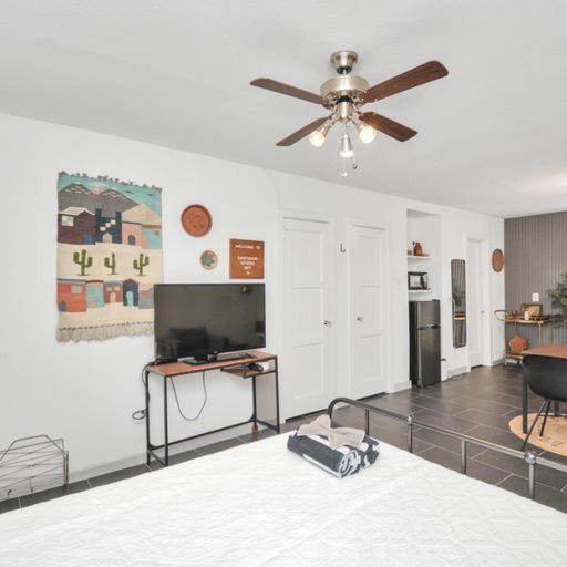 Photo of Livingroom in South Central Houston