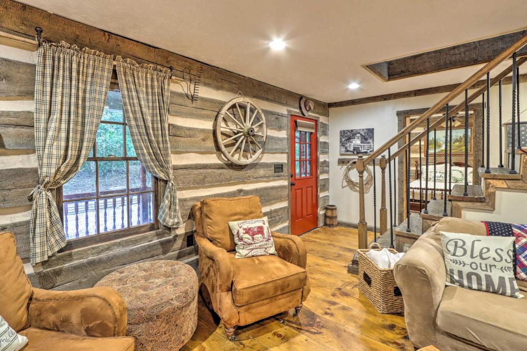 Photo of Livingroom in Sautee Nacoochee