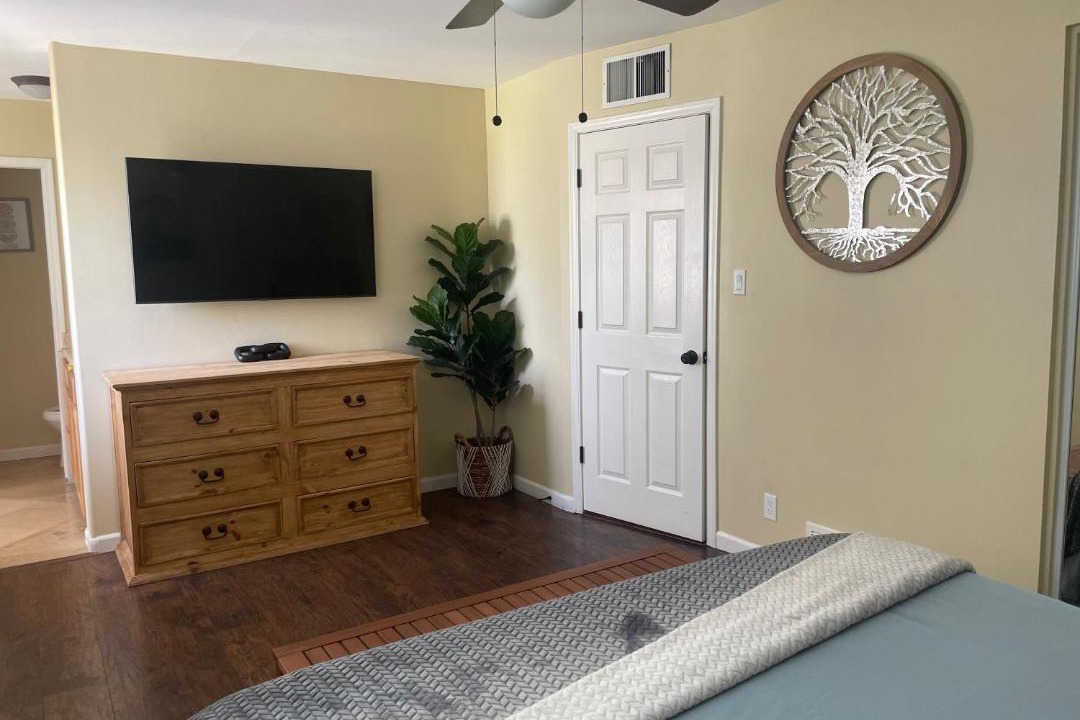 Photo of Bedroom in Papago Parkway