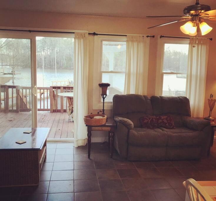 Photo of Livingroom in Prosperity