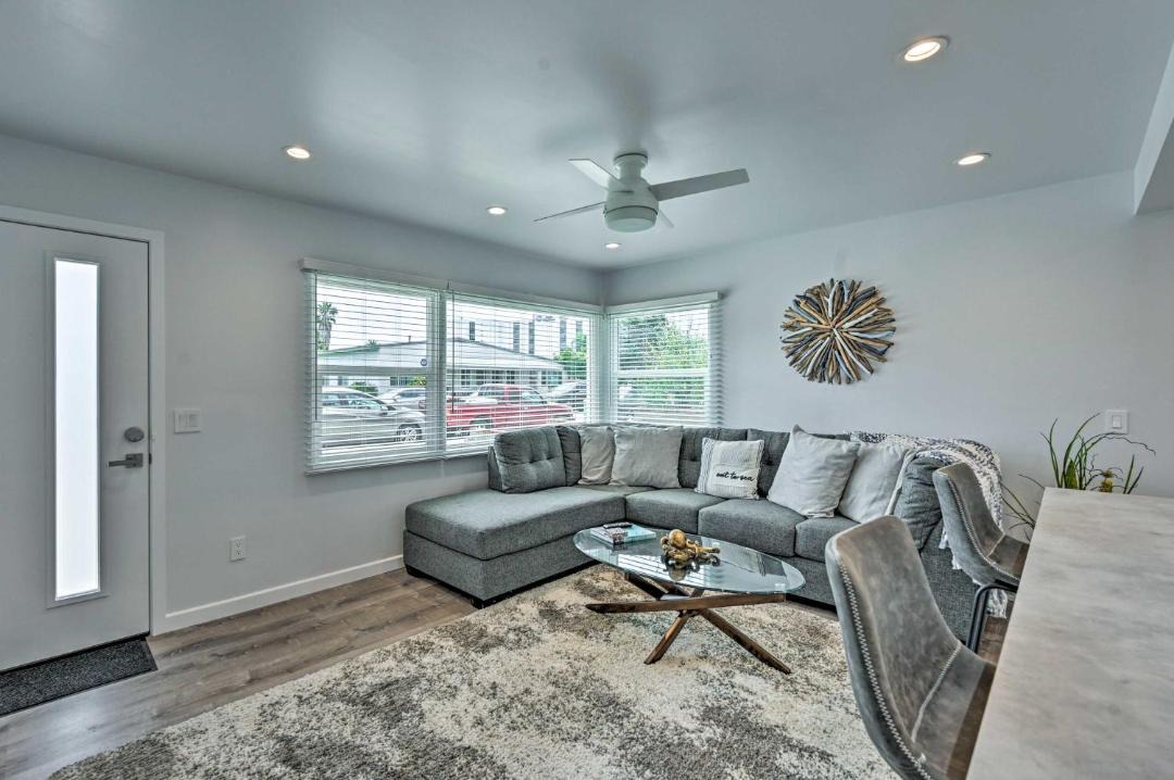 Photo of Livingroom in Roseville - Fleet Ridge