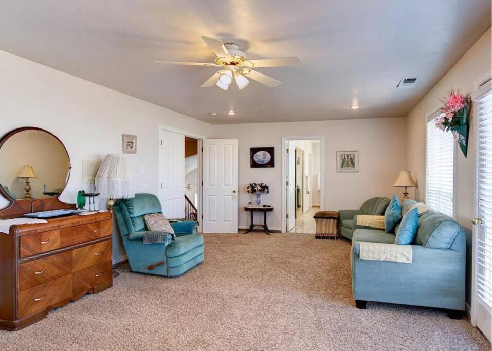 Photo of Livingroom in Cedar City