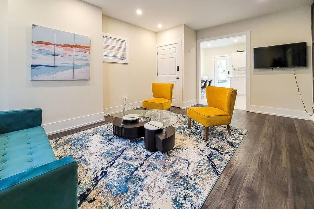 Photo of Livingroom in Hamilton
