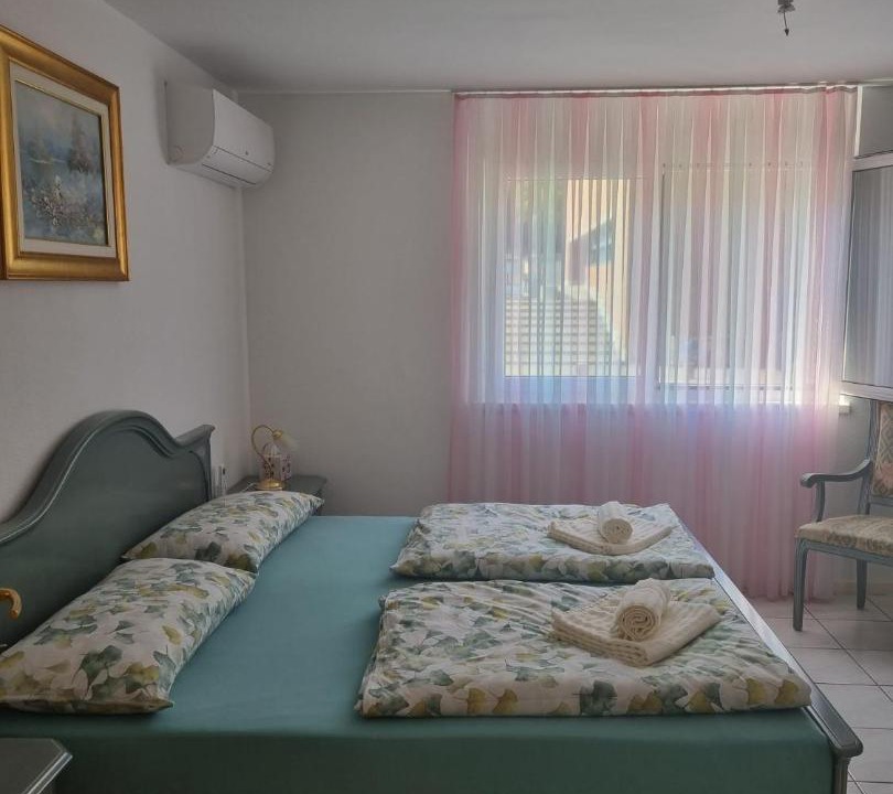 Photo of Bedroom in Contone