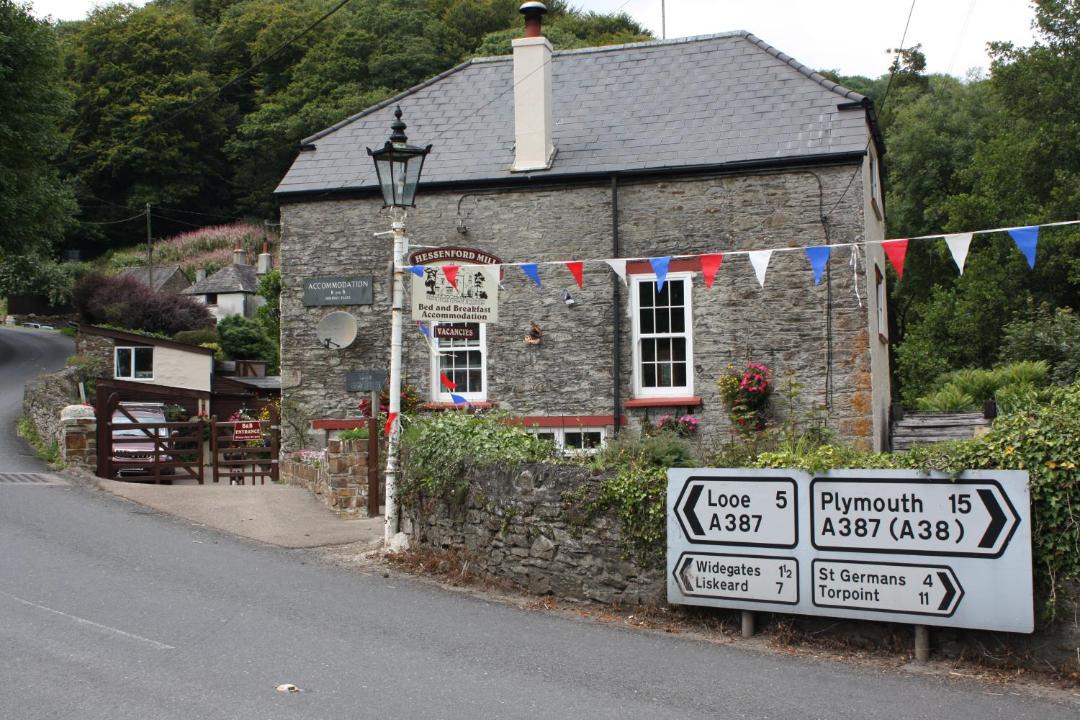 Photo of Buildings in Hessenford